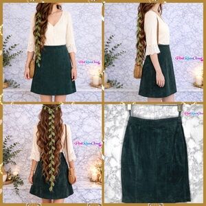 Global Identity 90s Suede LEATHER Green Skirt Women’s 3/4